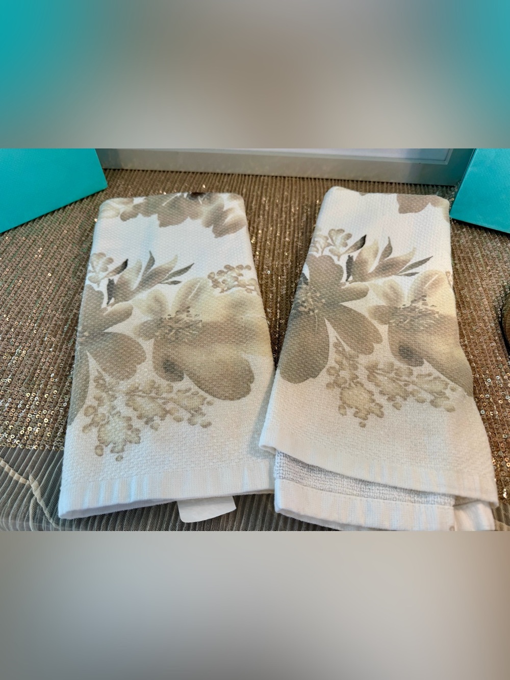 🌸H40 - KitchenAid Beige Floral Cotton Kitchen Towels - Cream Background🤎🩶🛍️